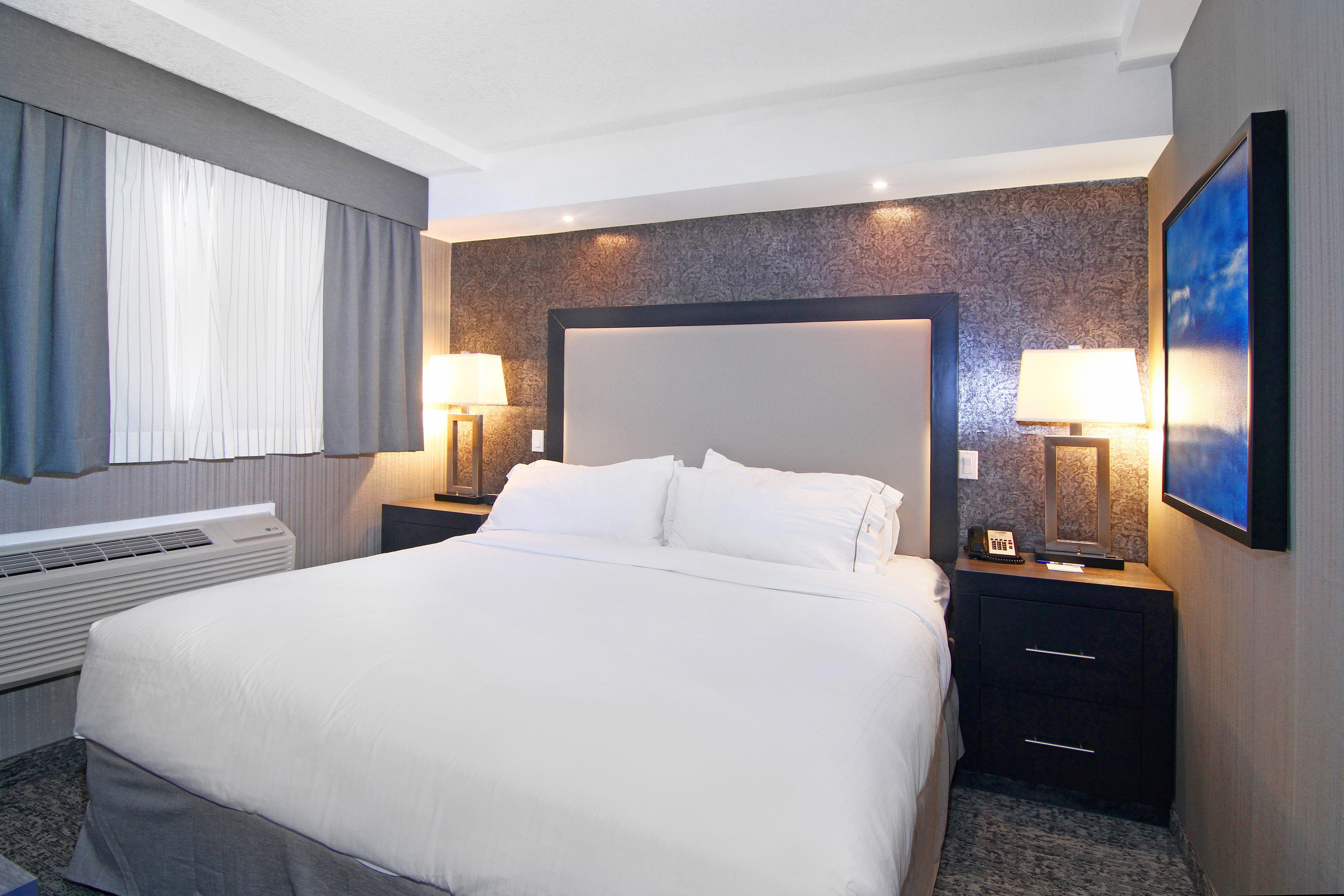 Holiday Inn Express And Suites Calgary By Ihg Exterior foto
